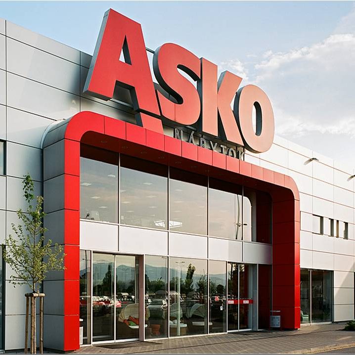 Vchod do prodejny ASKO v České Republice